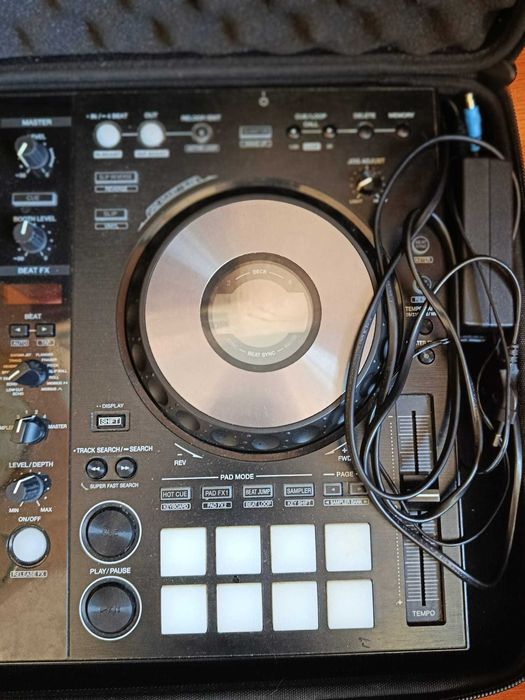 Consola Dj Pioneer ddj 800 + case