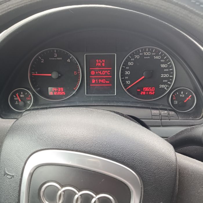 Audi a4 b7 din 2006