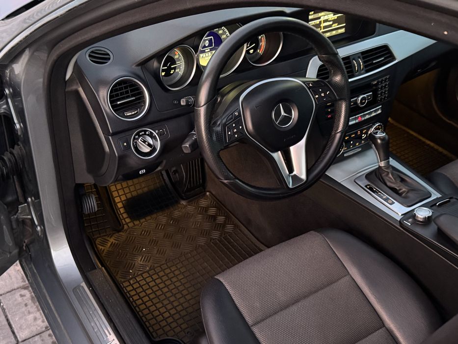 Proprietar Vand Mercedes C180 CGI