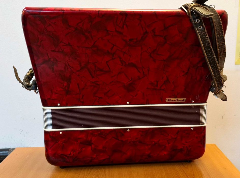 Acordeon Parrot cu 72 basi rosu