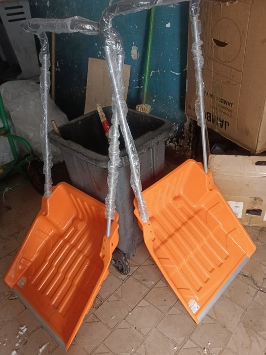 Лопата снегоуборочная