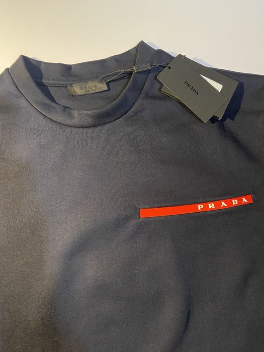 Prada блузи тъмносиня и бяла