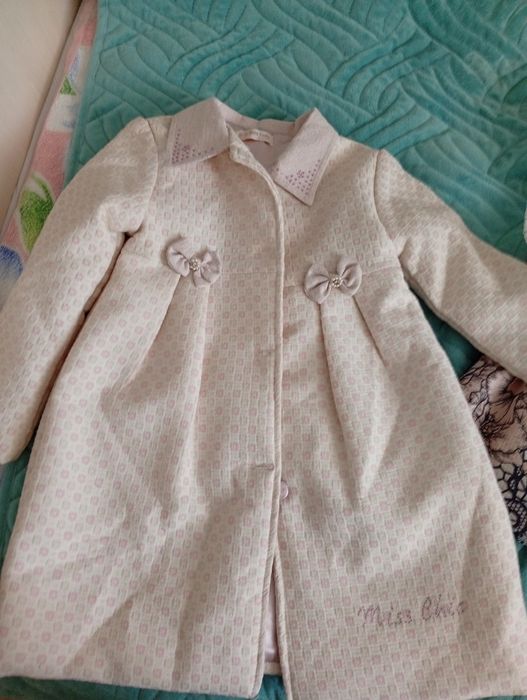 Продам платье и пальто на девочку