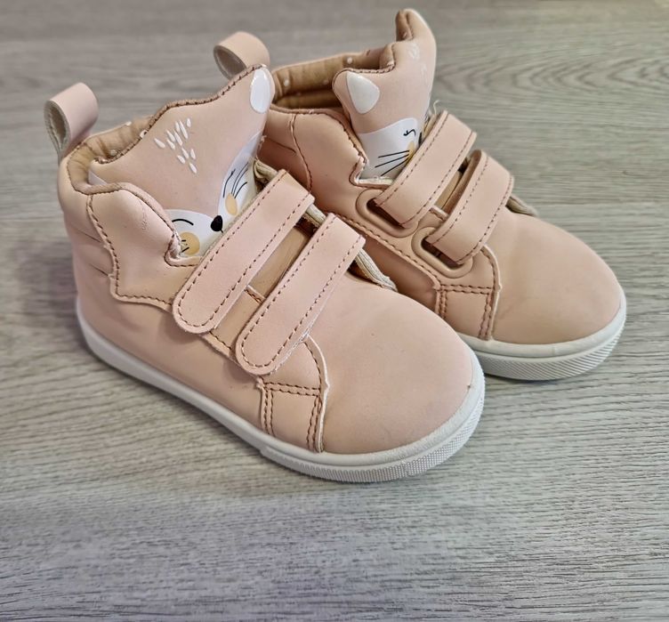 Детски високи сникърси (обувки)