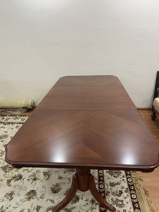 Продам стол хорошего качества