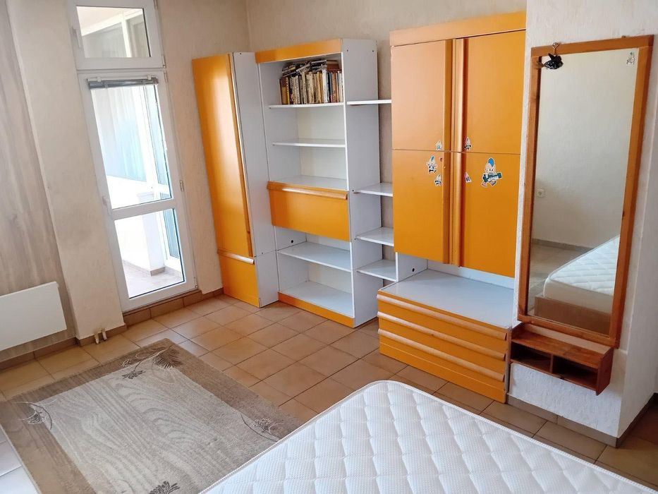 Дава се под наем Двустаен апартамент в София, Павлово - 80 кв.м за 550 € - Снимка #1