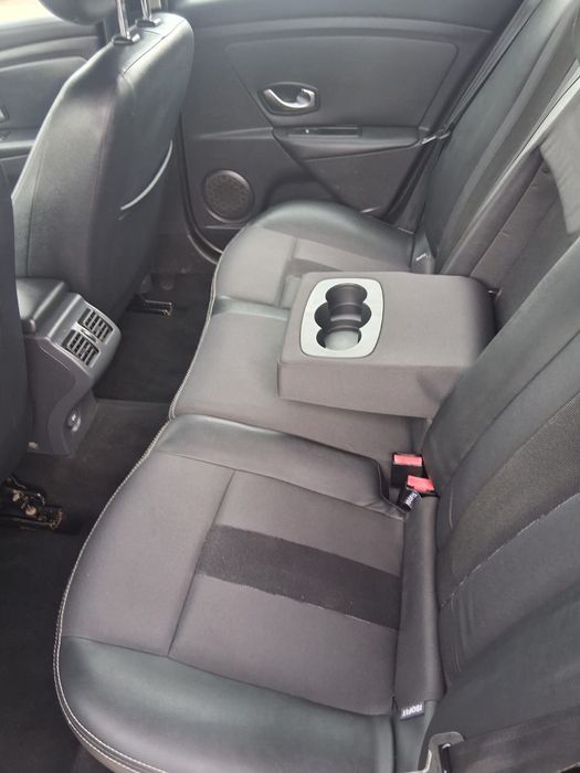 Vând Renault Megane 1.6 benzină