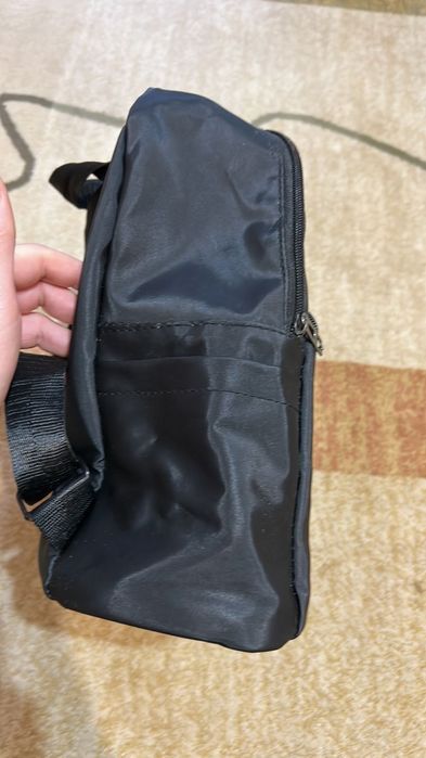 Дамска раница в отлично състояние.