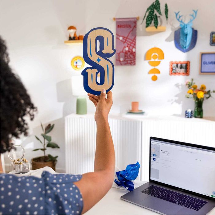 Професионален Режещ плотер CRICUT Maker 4