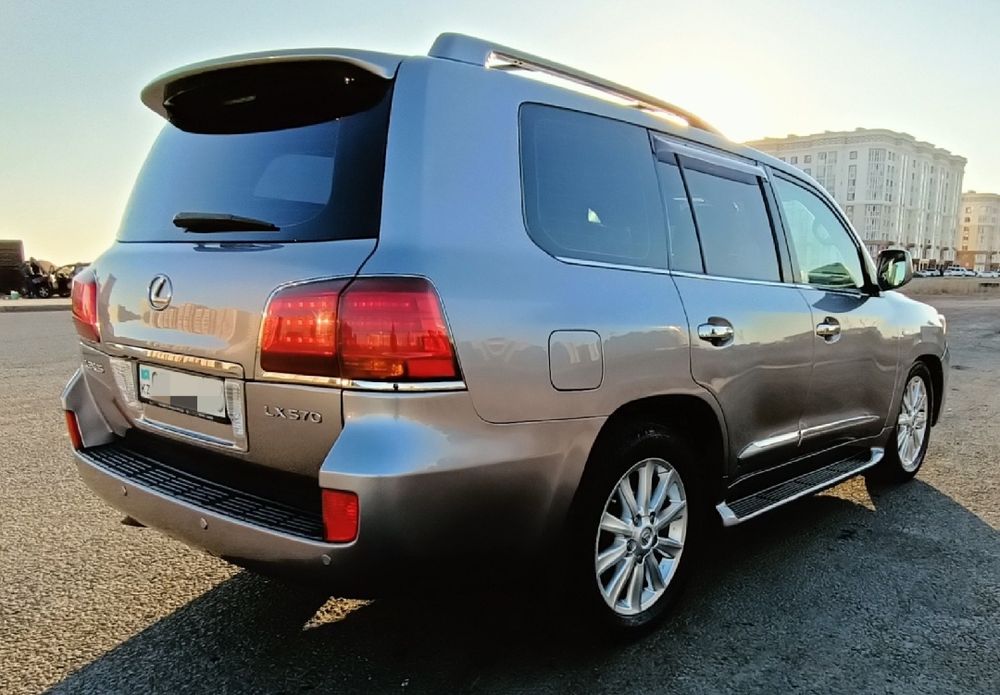 Продам Lexus LX570