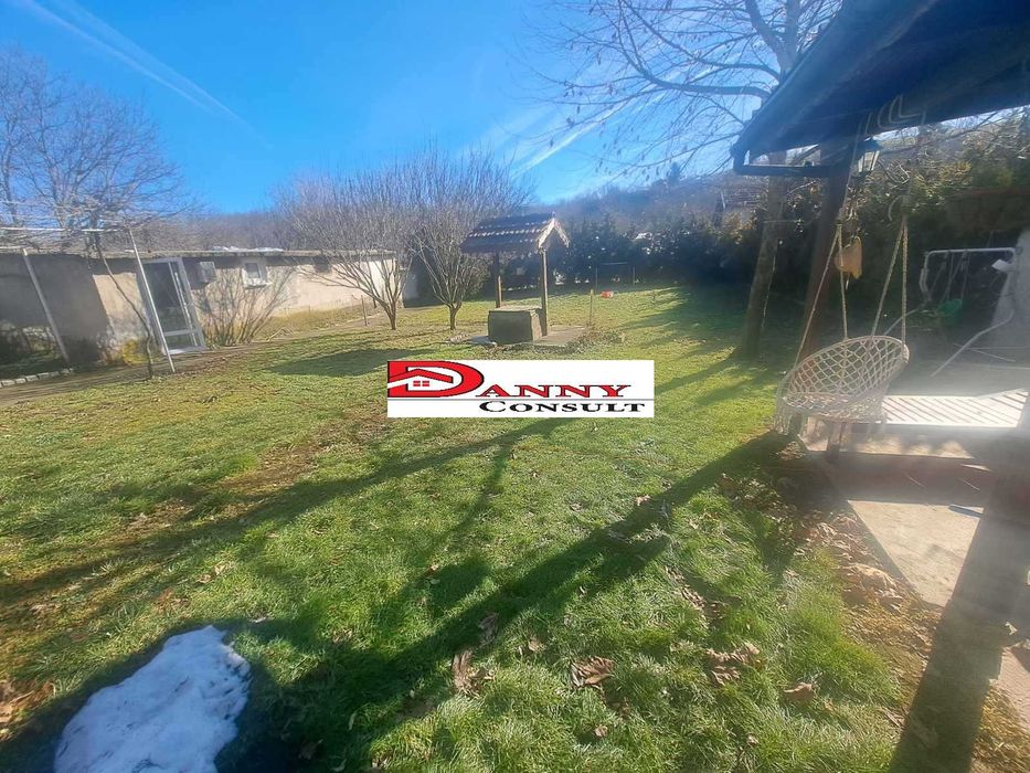 Къща за продажба в с. Царевец - обл. Велико Търново