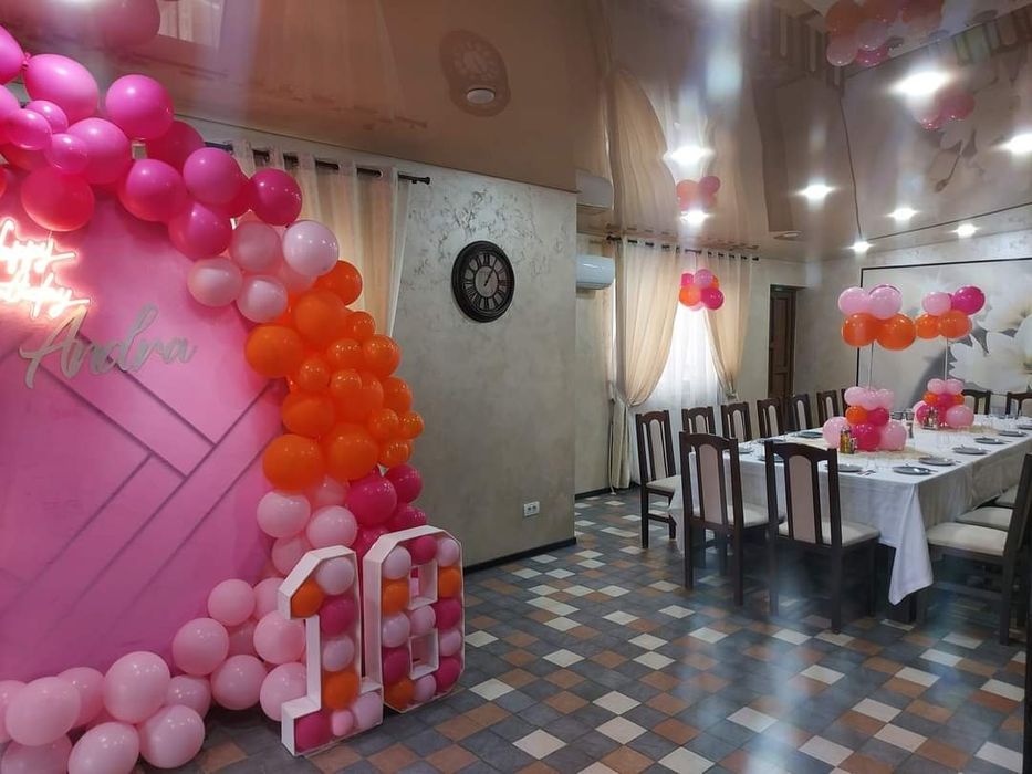 Fotocorner arcada baloane majorat 18 ani