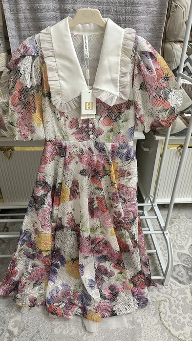 Платья вечерняя новый.