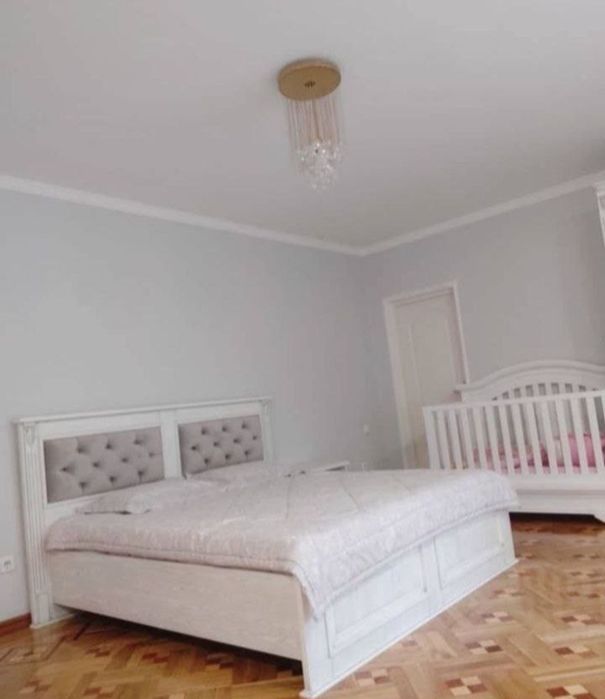 Мирзо Улугбекский район. 7 комнат. Совминовский дом.