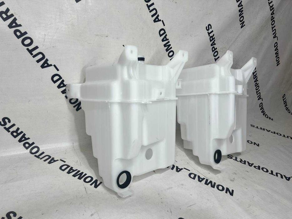 Бачок омывателя на Тойота Хайландер 14-19 / Камри 50 - 70/ Rav4