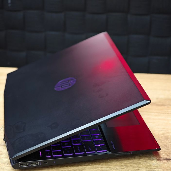 Hp pavilion notebook sotiladi
GTX 1050 2GB
Intel UHD 4GB Integrated
15