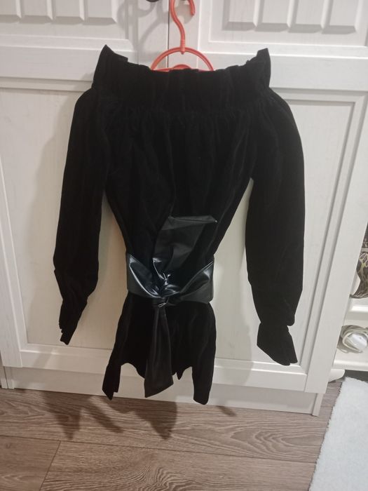 Вещи разные модели костюмы платья