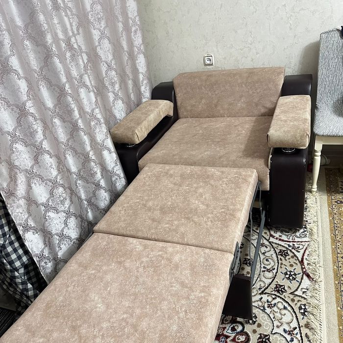 Продам диван с креслом