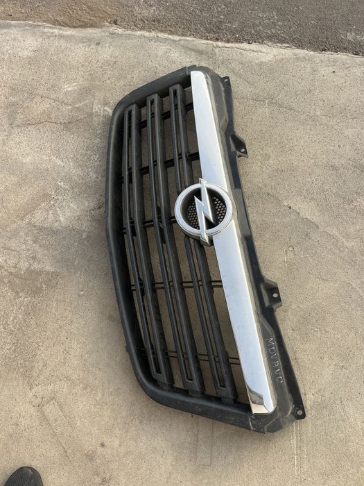 Решетка Opel Movano