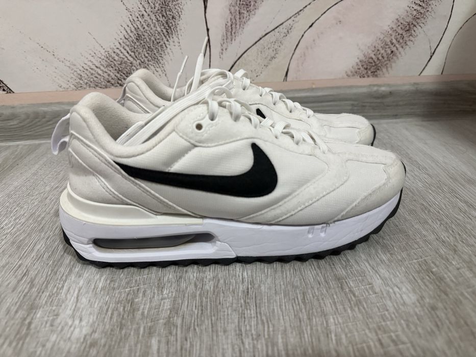 Маратонки Nike 37.5