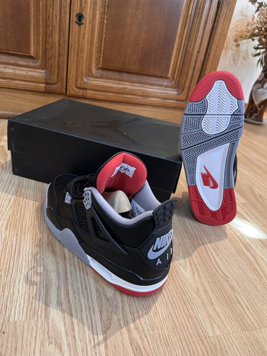 Jordan 4 Retro Bred