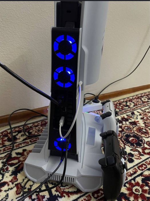 Продам PS5 slim в отличном состояние