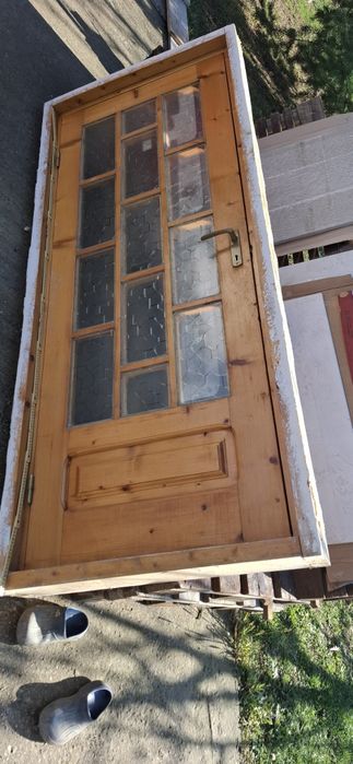 Usa interior lemn masiv