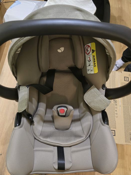 Кош за новородено ramble™ XL signature и Столче за кола i-Snug™ 2