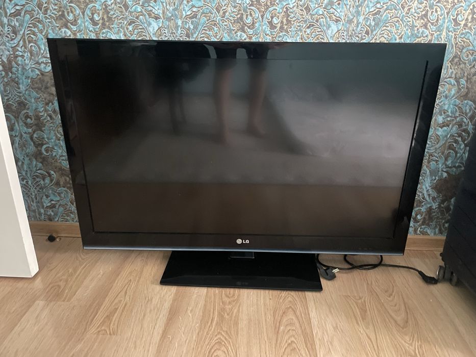 Продается телевизор не (smart)