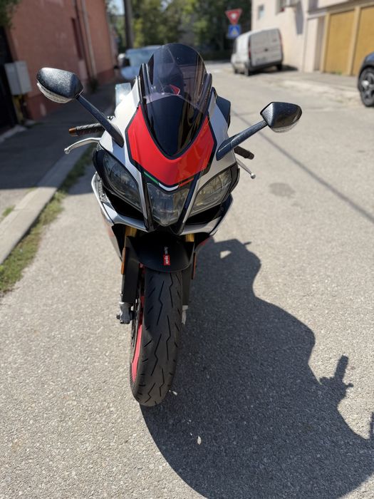 Aprilia RSV4 RF 2017