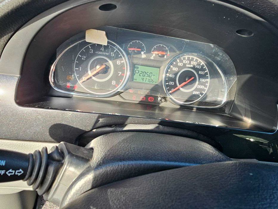 lasetti jentra sotiladi