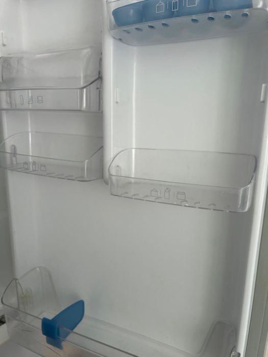 Продам холодильник.