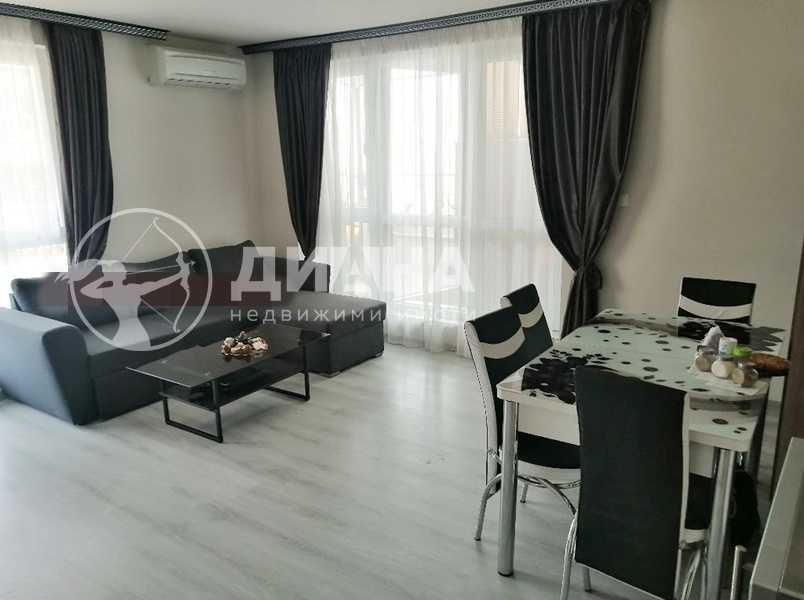 Продава се Тристаен апартамент в Пловдив, Кършияка - 100 кв.м за 1550 €/кв.м - Снимка #1