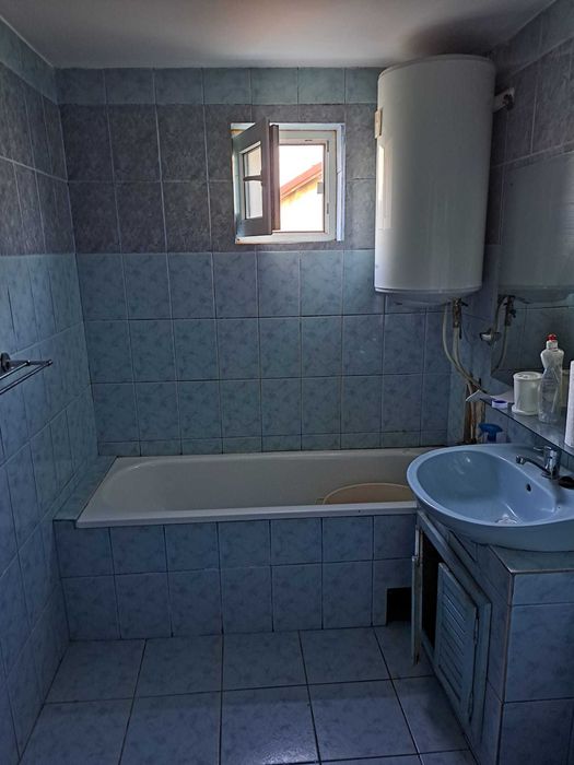 Vând apartament, mai multe detalii la nr. De telefon