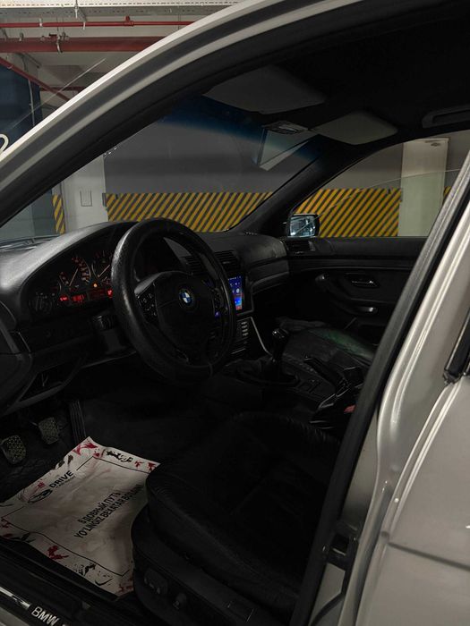 BMW E39 3 литра 1996 год