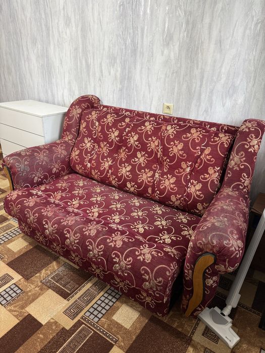 Отдам бесплатно диван