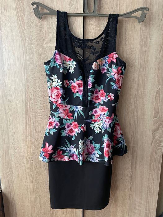 Официална черна рокля