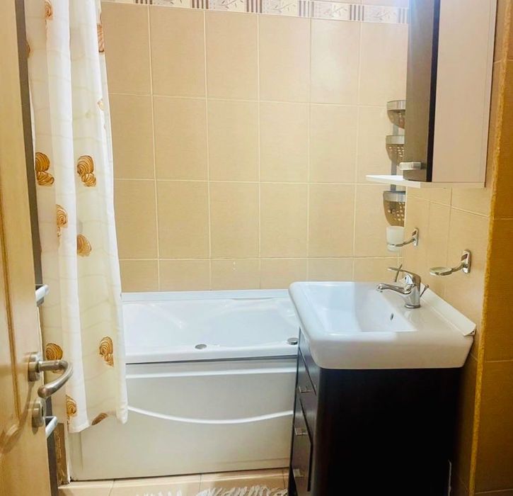 Închiriez apartament 2 camere decomandat 68 mp – Găvana 3