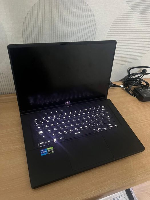 ASUS ROG Zephyrus M16