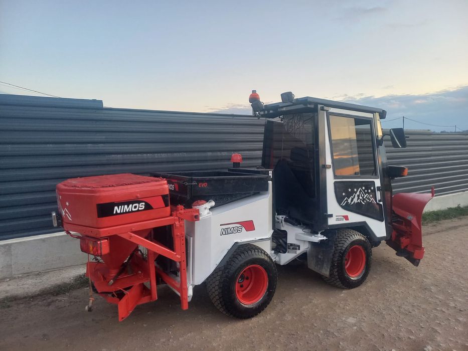 Mașina zăpadă lama zăpadă sararita Nimos 4x4 ( unimog multicar )