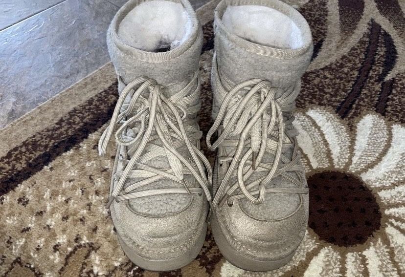 Зимнии ботинки уги