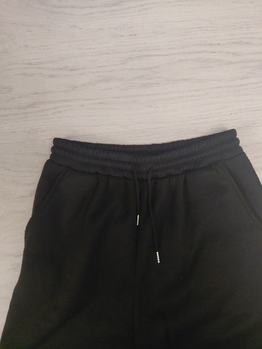 Pantaloni de trening largi