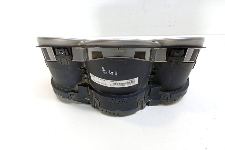 Ceasuri bord   735290181 Alfa Romeo 147 prima generatie