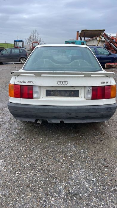 Audi 80 1.8 бензин