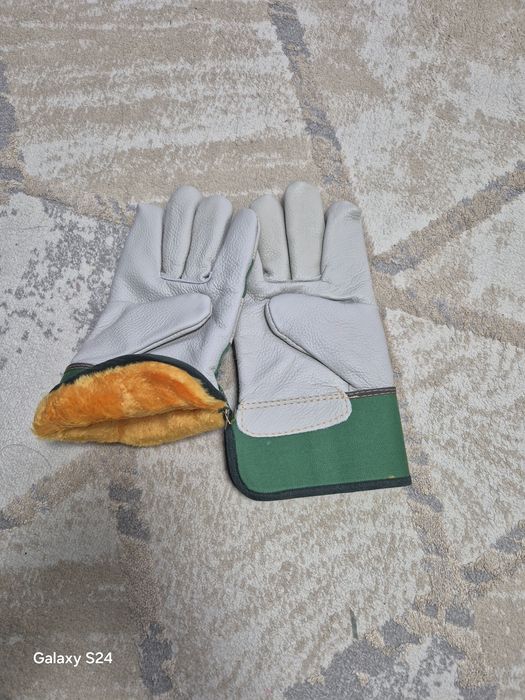 Продам перчатки очки