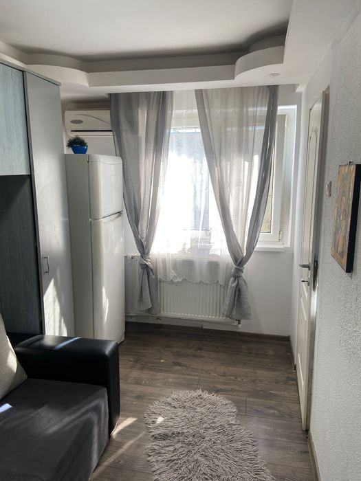 Garsonieră de închiriat