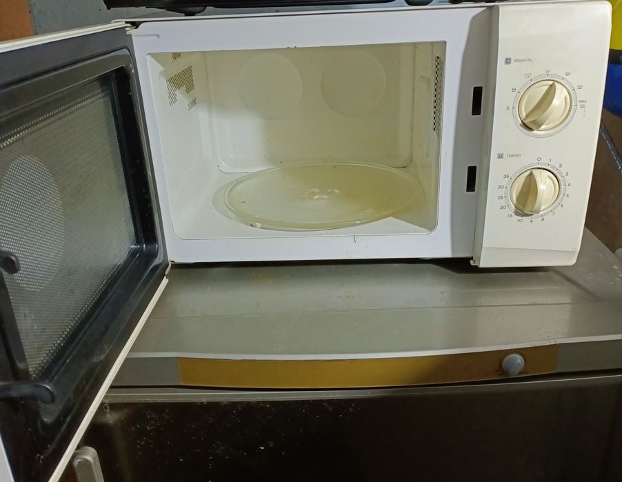 Продам микроволновую печь