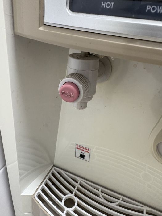 Кулер для воды для 19 л бутыля