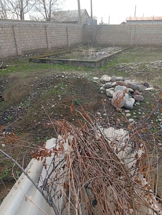 Uy sotiladi yangi O'bekiston parkdan otganda