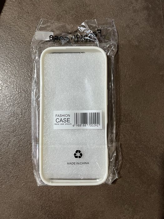 Iphone 17 калъфи и предпазни стъкла
